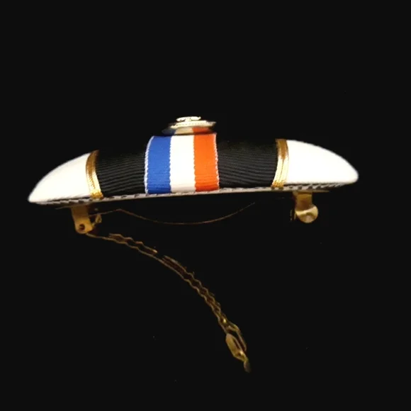 Vintage 1980's Rave Nautical Style Padded Hair Clip - Picture 3 of 7